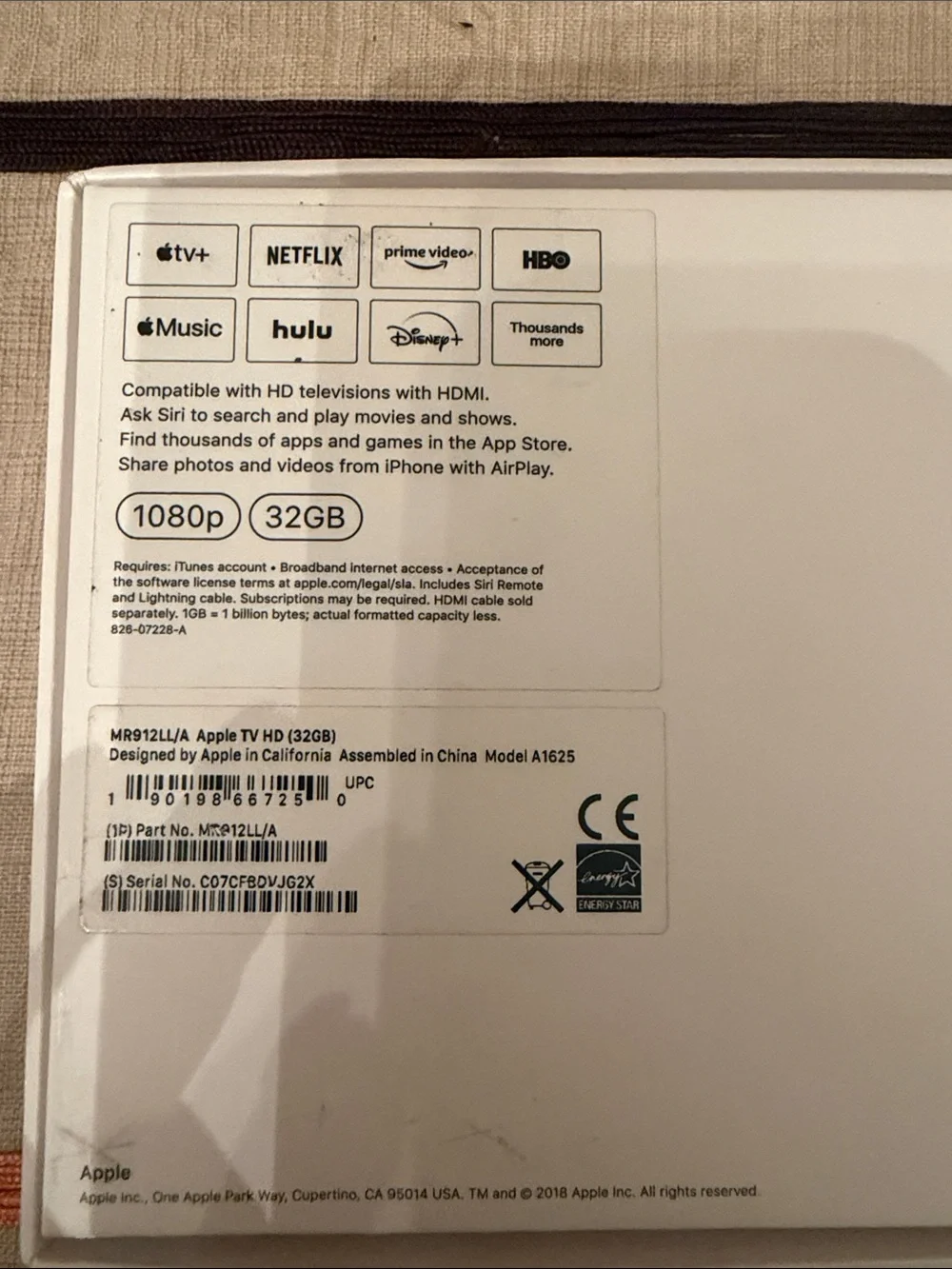 Apple TV HD 32GB (4th Gen) A1625 w/ Siri Remote, Box, Power and lighting Cable